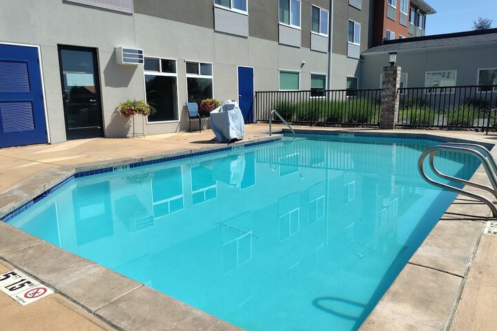 Holiday Inn Express Newberg - Wine Country by IHG