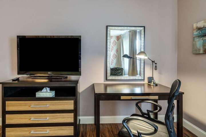Suite 11 of 61