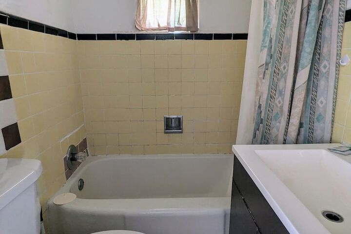 Room 163 of 286