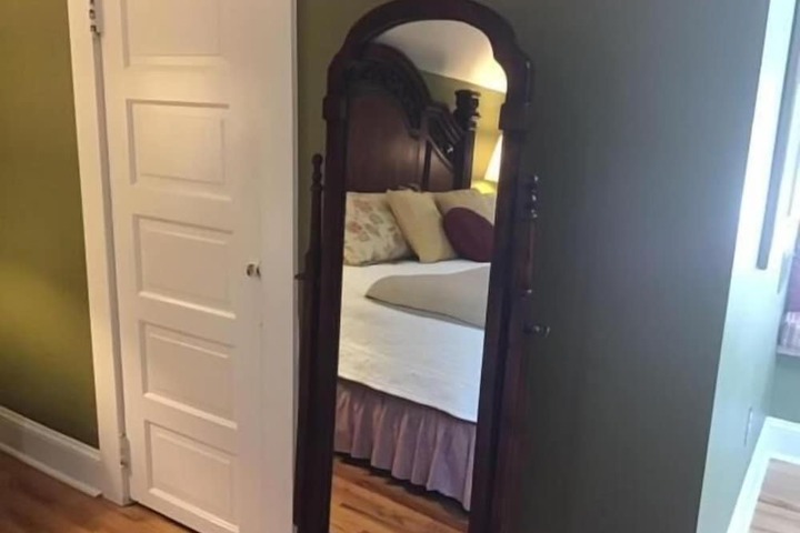 Room 66 of 113