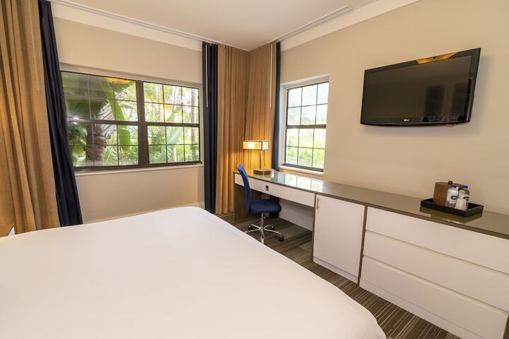 Room 19 of 49