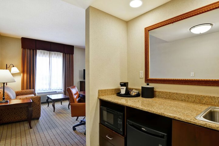 Hampton Inn & Suites Peoria at Grand Prairie IL