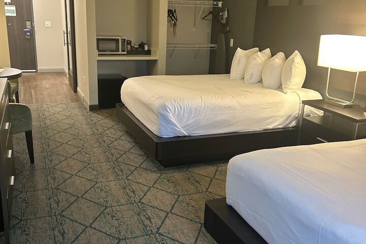 Room 27 of 45