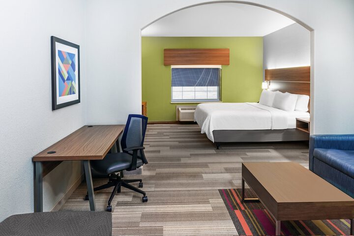 Room 20 of 38