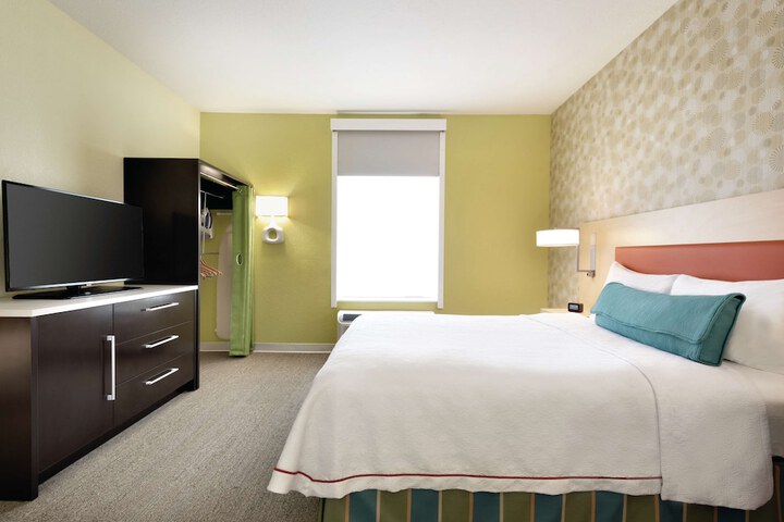 Room 13 of 26