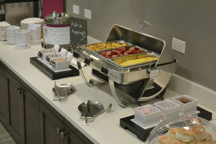 Hampton Inn & Suites Philadelphia / Media