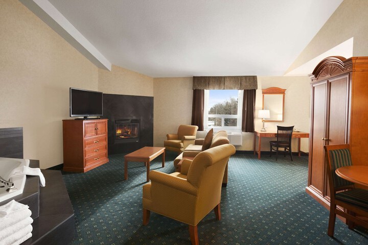 Room 11 of 35