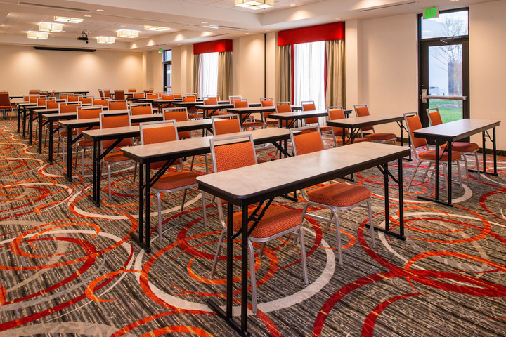 Holiday Inn Express & Suites Monroe by IHG