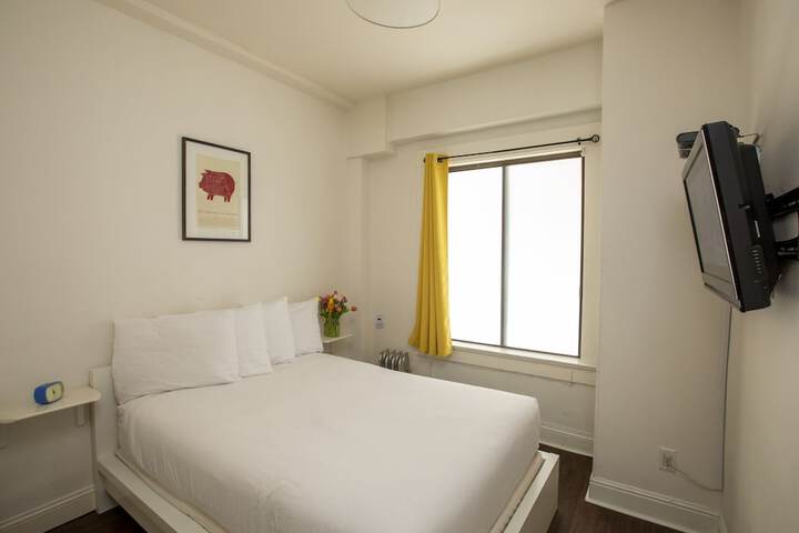 Room 32 of 120