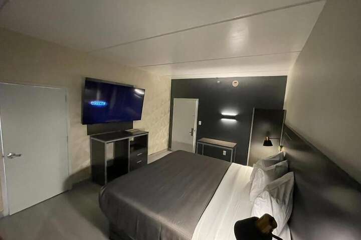 Room 17 of 21