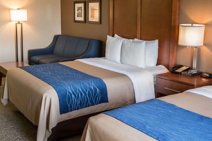 Comfort Inn Crystal Lake - Algonquin