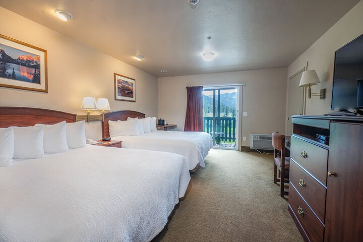 Flying Saddle Resort