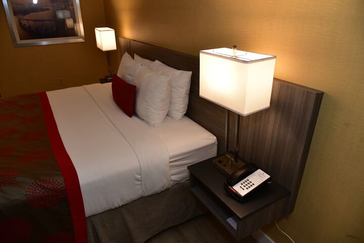 Room 51 of 74