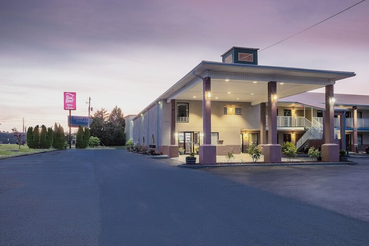 Hotel 3 of 34