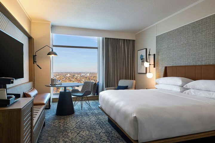 Sheraton Grand Sacramento Hotel