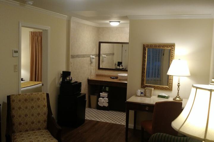 Room 13 of 35