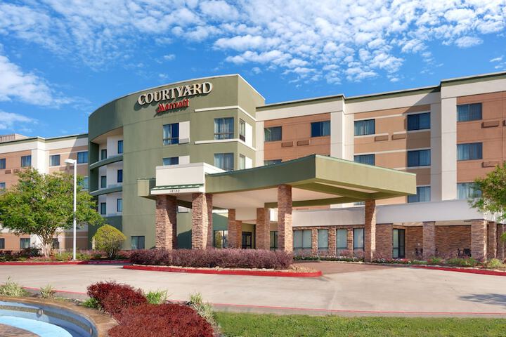 Hotel 3 of 64