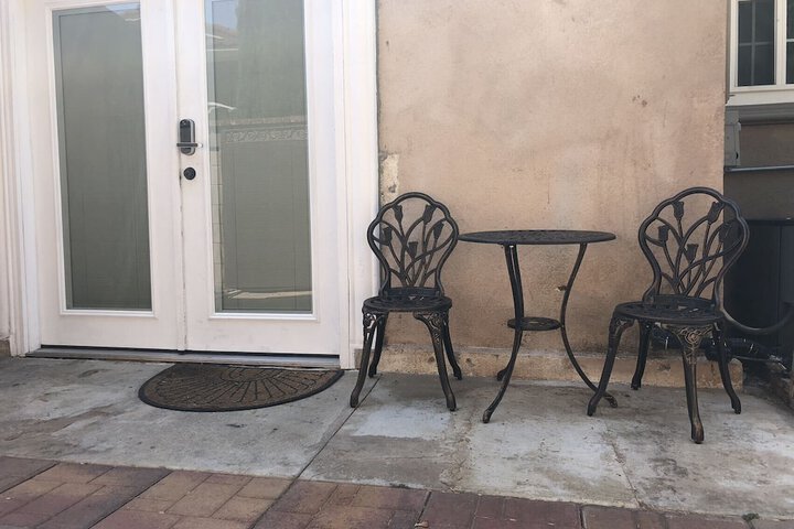 Independent Suite