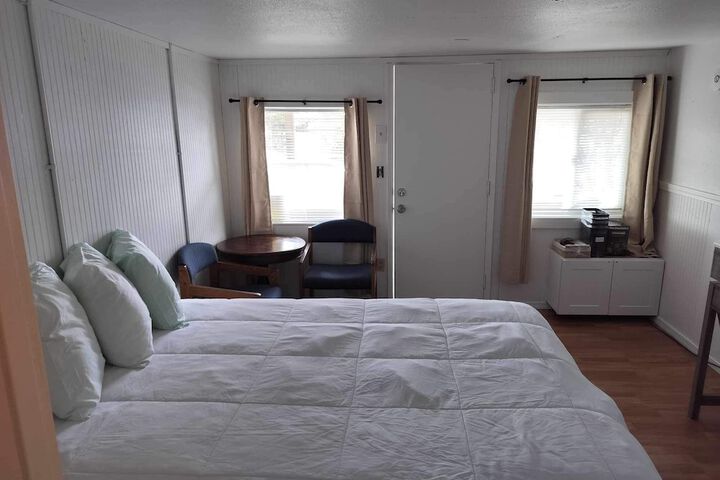 Room 42 of 95