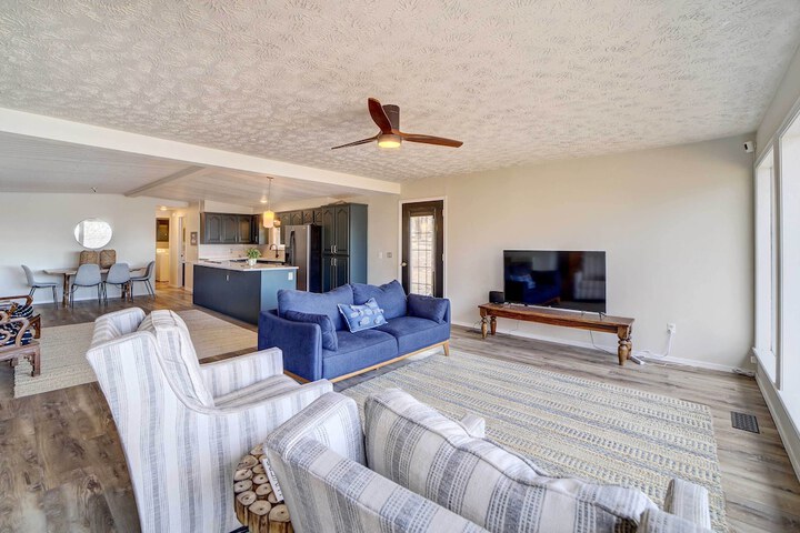 Lake Hudson Home w / Patio in Locust Grove