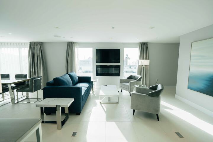Room 21 of 37