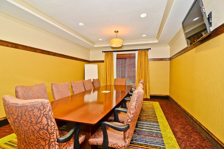 Hawthorn Extended Stay by Wyndham Dickinson