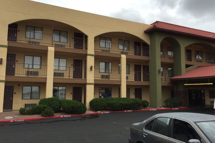 Hotel 5 of 34
