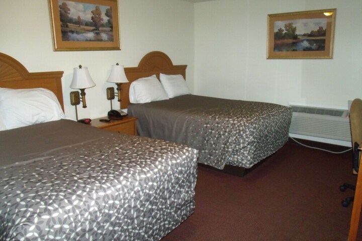 Room 18 of 28