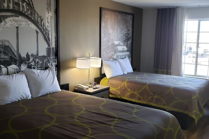 Room 32 of 37