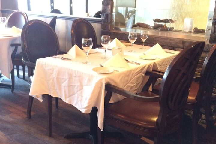 Dining 36 of 42