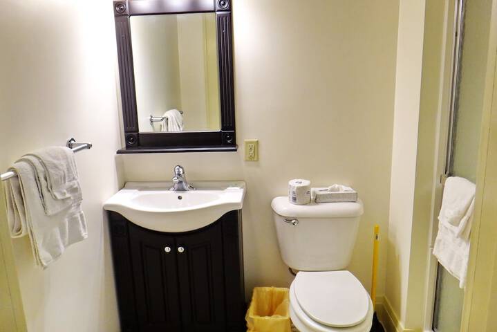 Room 44 of 104