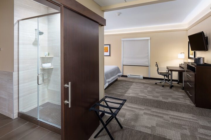 Room 15 of 35