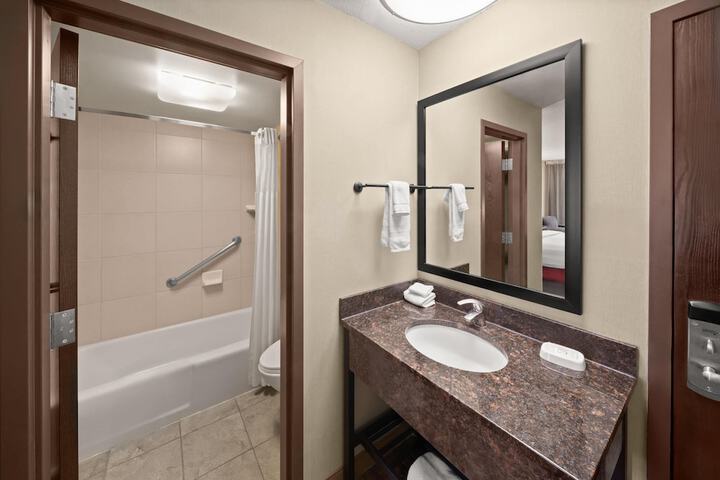 Heritage Inn & Suites San Antonio Airport Trademark Wyndham
