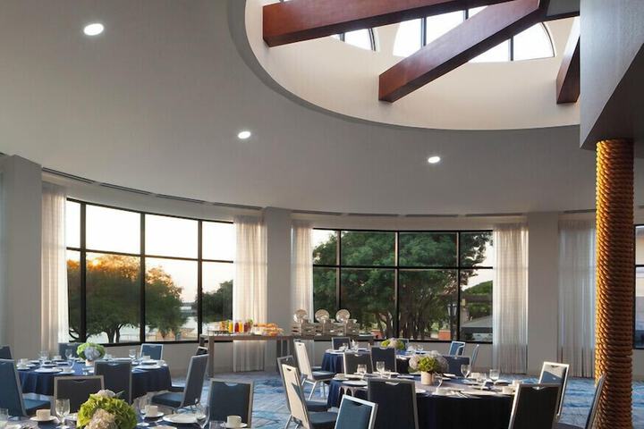 Hilton Dallas / Rockwall Lakefront