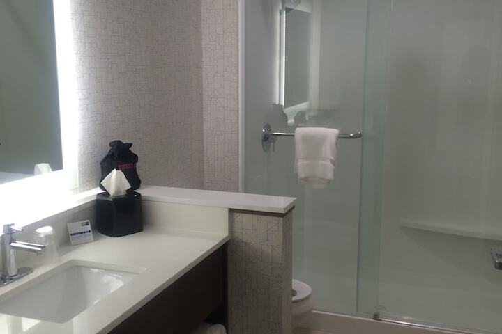 Room 46 of 91