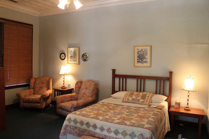Room 41 of 80
