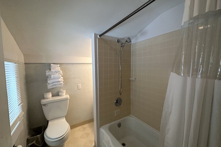 Room 43 of 61