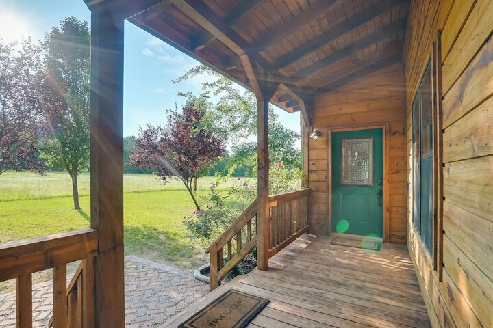 Pet-friendly Jefferson Home Near Lake O the Pines