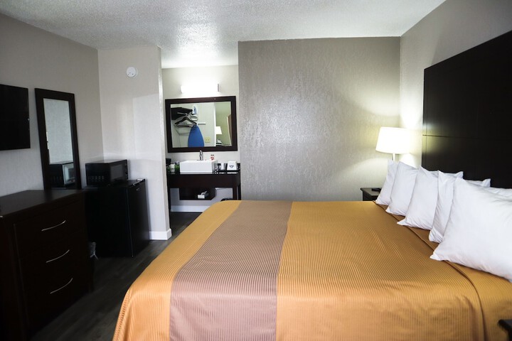 Room 26 of 31