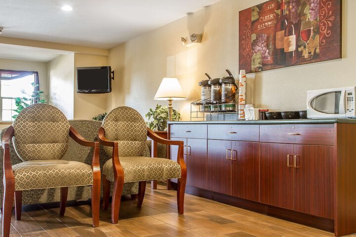 Hotel Interior 7 of 45