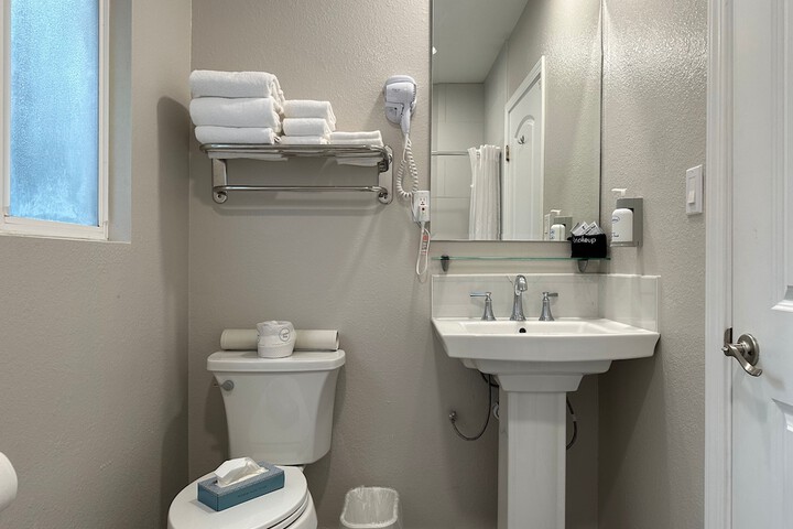Room 18 of 34