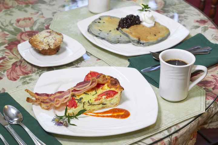 Breakfast/Coffee Service 105 of 109