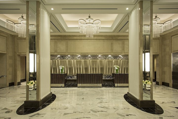 Hotel Interior 36 of 192
