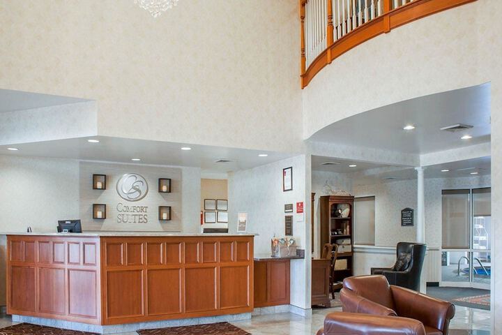 Comfort Suites West Warwick - Providence