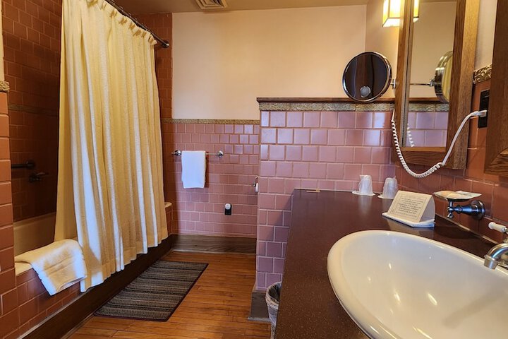 Room 12 of 21
