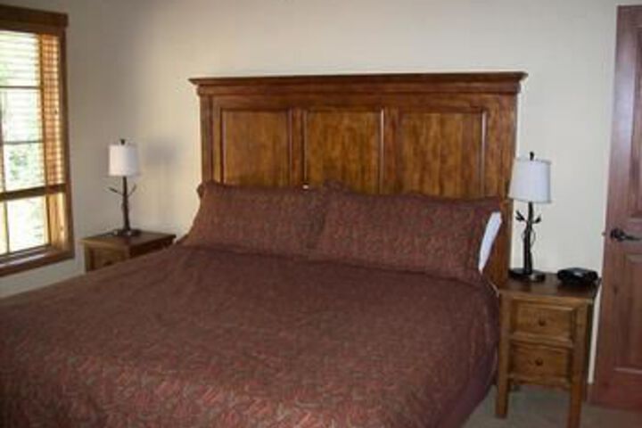 Clearwater Townhome 86 2 Br Cabin by RedAwning