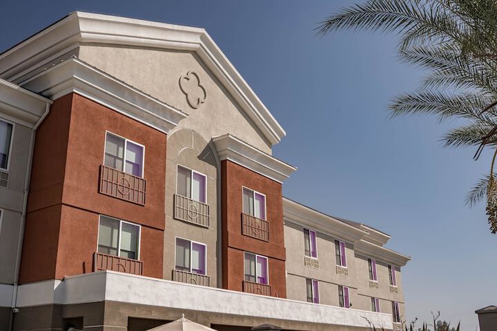 Hotel 7 of 43