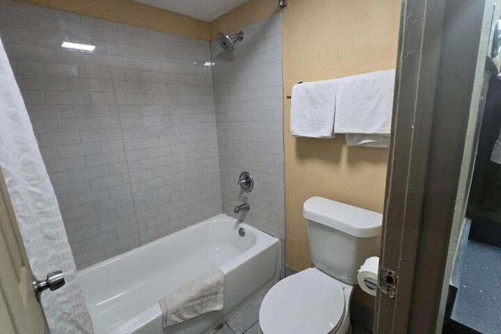 Room 20 of 21