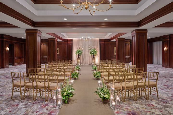 Ballroom/Hall 90 of 99