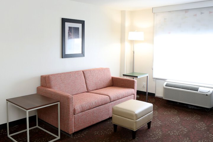 Room 42 of 79